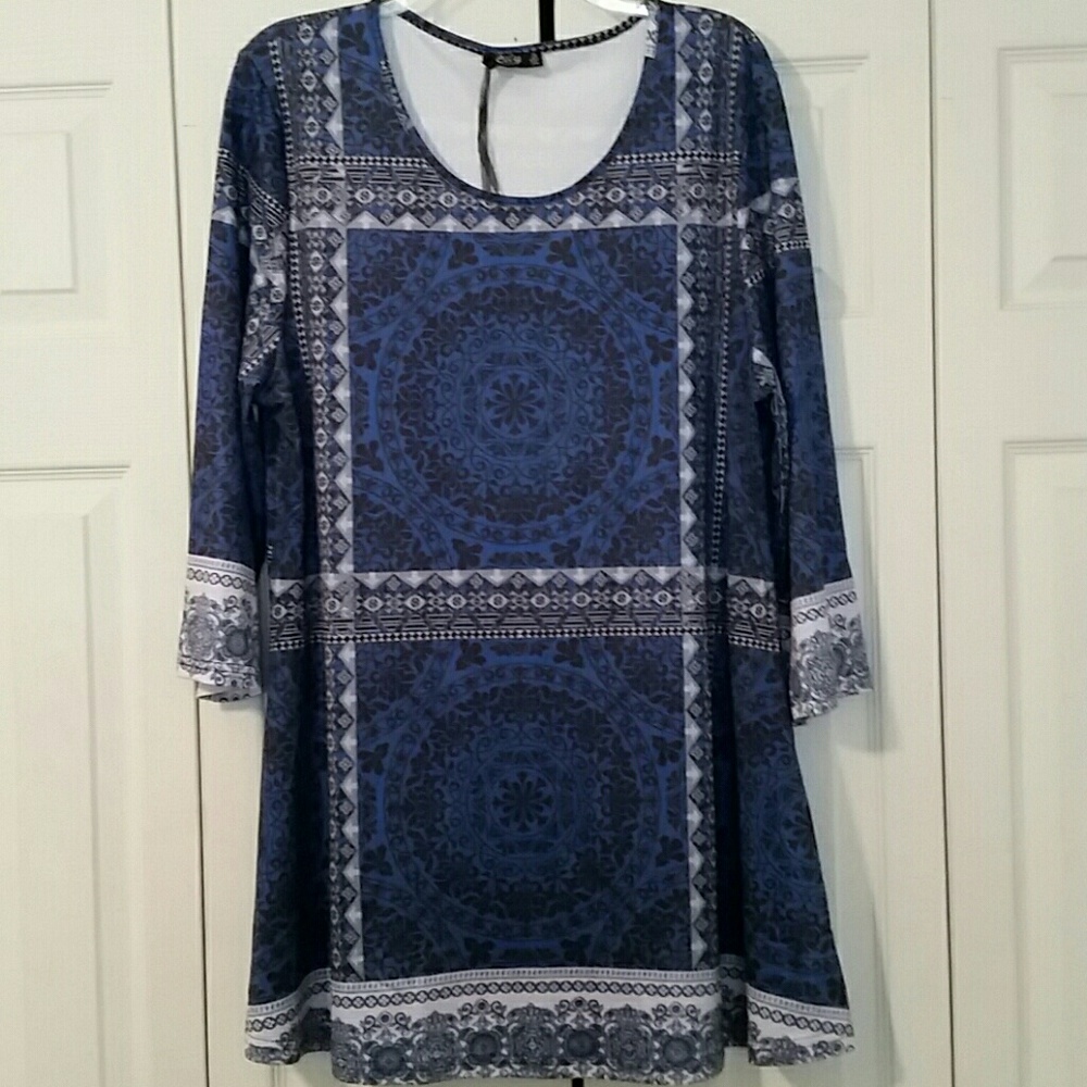 Blue & Black Floral Scoop Neck Tunic